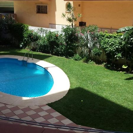 Beautiful Apartment In Third Line Beach Boliches Fuengirola Kültér fotó