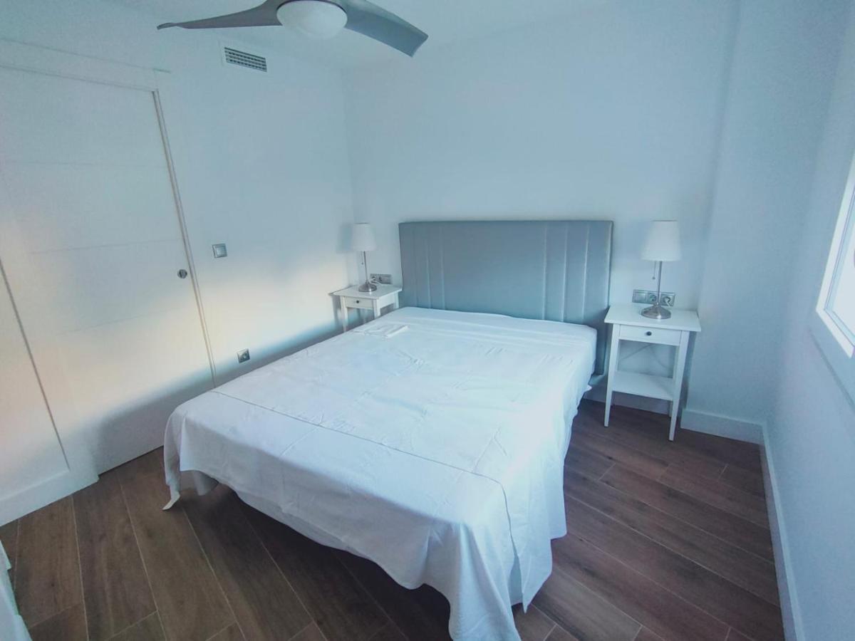 Beautiful Apartment In Third Line Beach Boliches Fuengirola Kültér fotó
