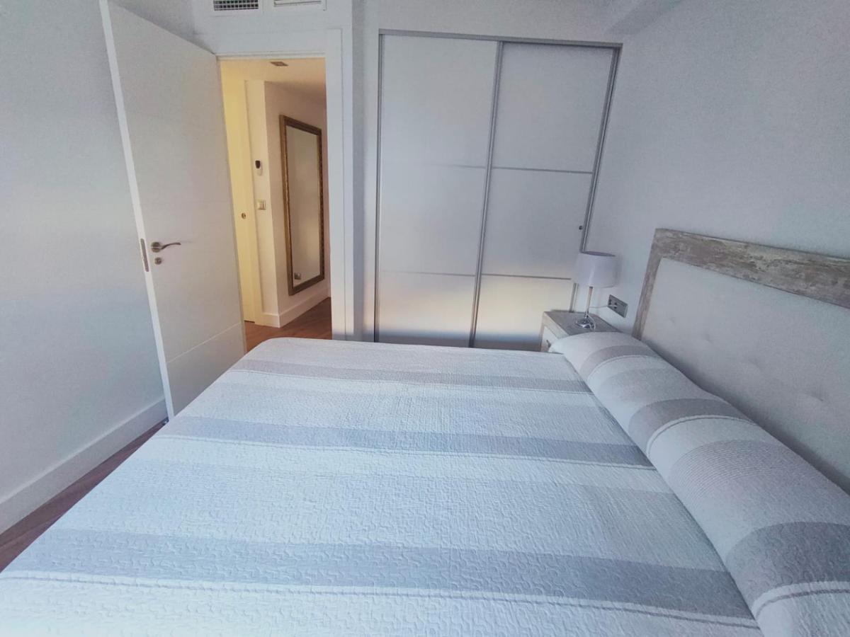 Beautiful Apartment In Third Line Beach Boliches Fuengirola Kültér fotó